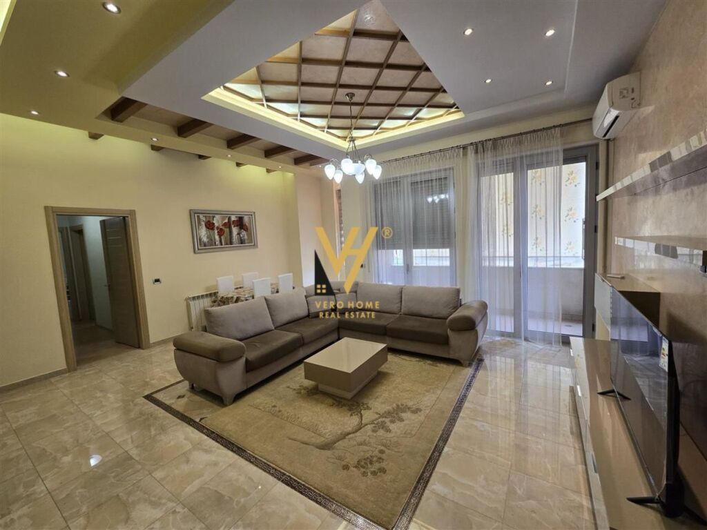 JEPET APARTAMENT 2+1+BLK ME QERA TE PAZARI I RI 950 EURO