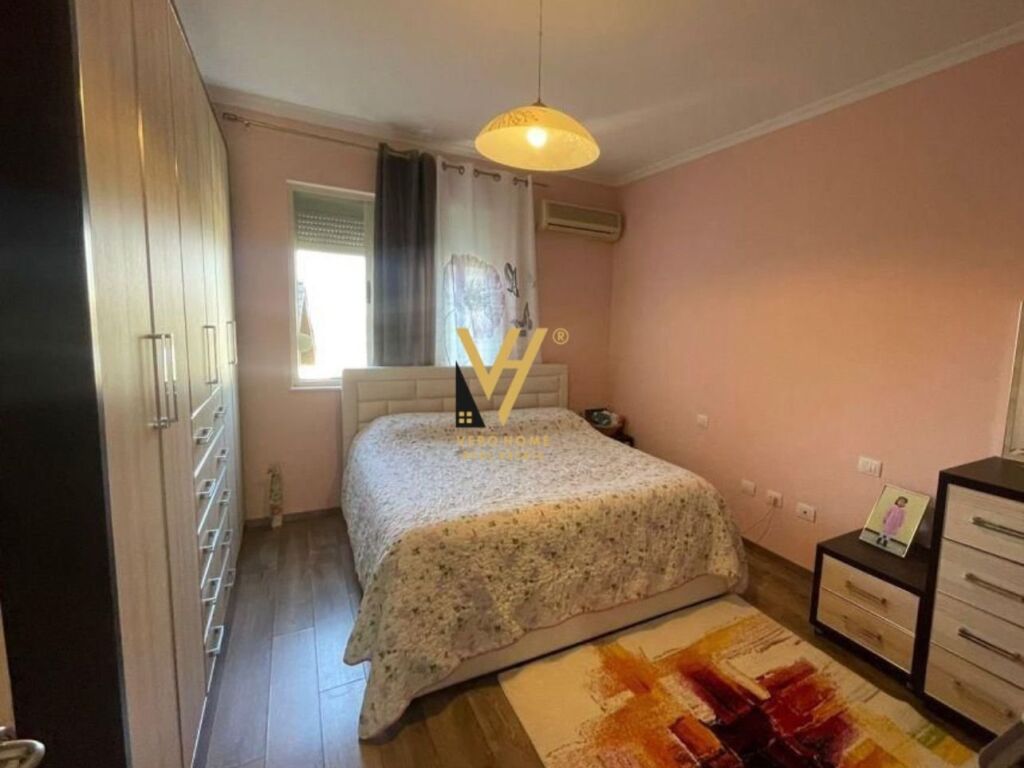 Shitet Apartament 2+1+2+ballkon te Kopshti Botanik 101 m2 3