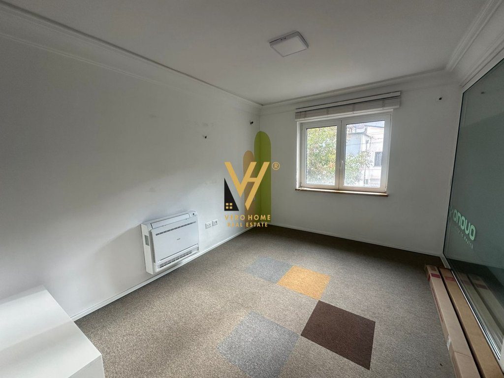 JEPET ZYRE 130 M2 ME QERA TE RRUGA E DURRESIT 150.000 LEKE 2