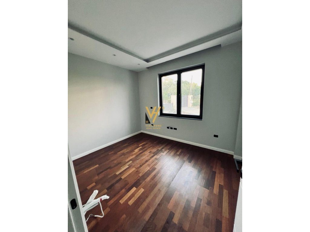 JEPET VILE 4 KATESHE ME QERA NE SAUK 2.500 EURO 4