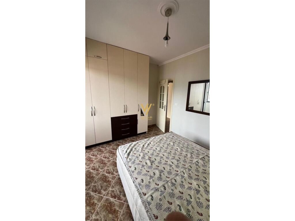 Jepet Apartament 2+1+ballkon me qera te Medreseja 80 m2 2