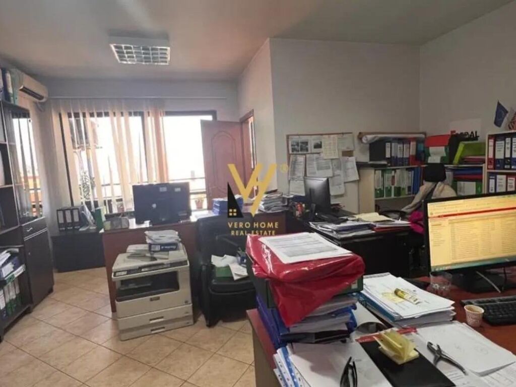 Jepet zyre me qera te Kompleksi Delijorgji 110 m2 3