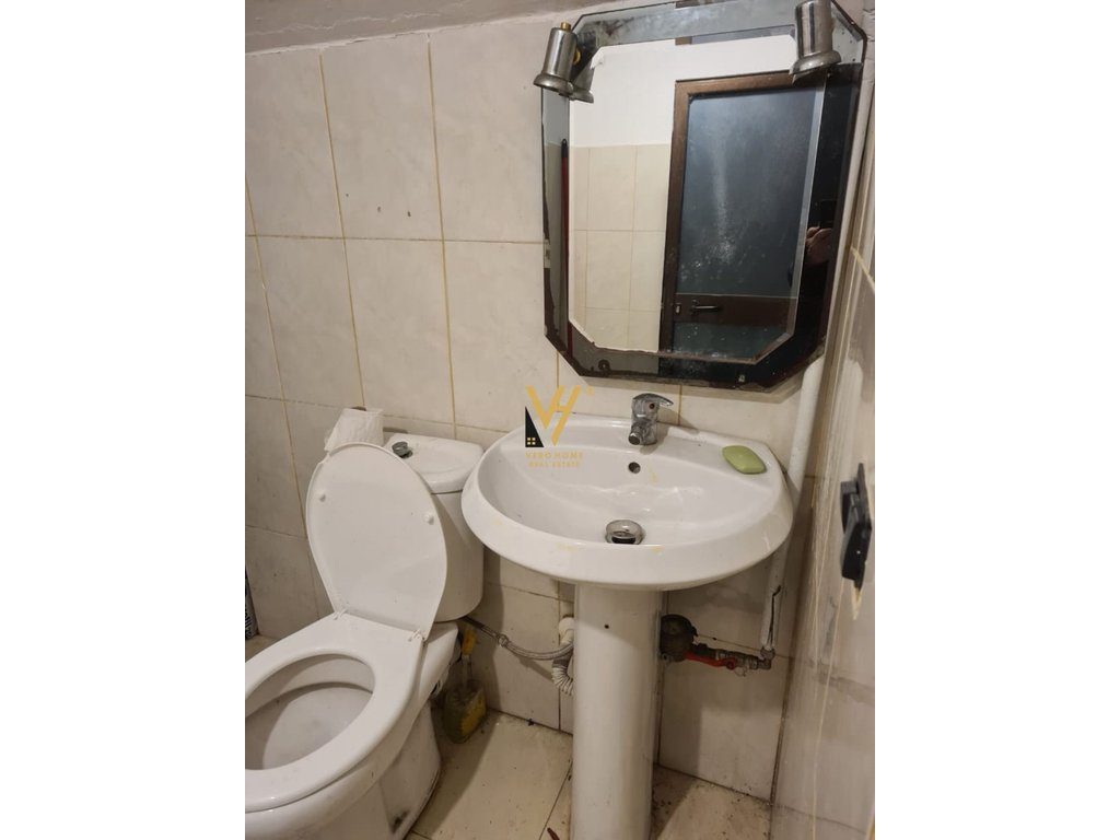 JEPET DYQAN 50 M2 ME QIRA NE BLLOK, LSI 40.000 LEKE 4