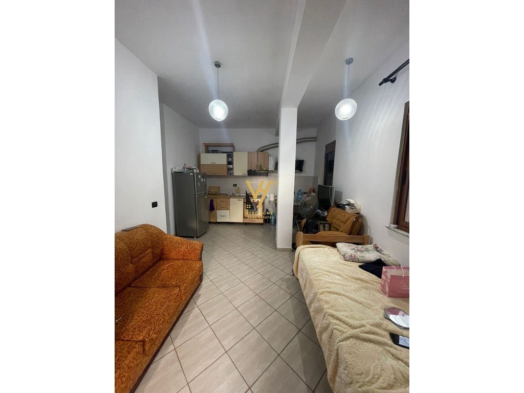 JEPET APARTAMENT 1+1+BLK ME QIRA NE VASIL SHANTO 400 EURO