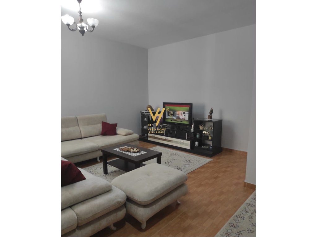 JEPET APARTAMENT 1+1+BLK ME QERA NE YZBERISHT 45.000 LEKE 3
