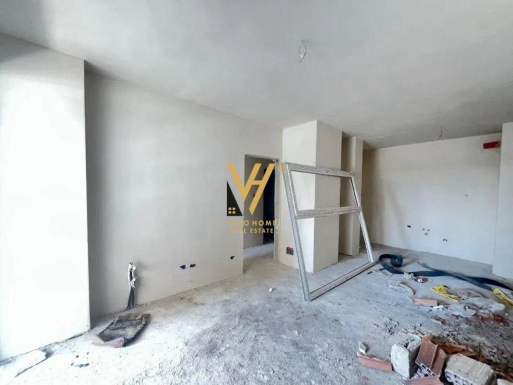 SHITET APARTAMENT 2+1+2+BLK TE UNIVERS CITY, QTU 120.000 EURO 3