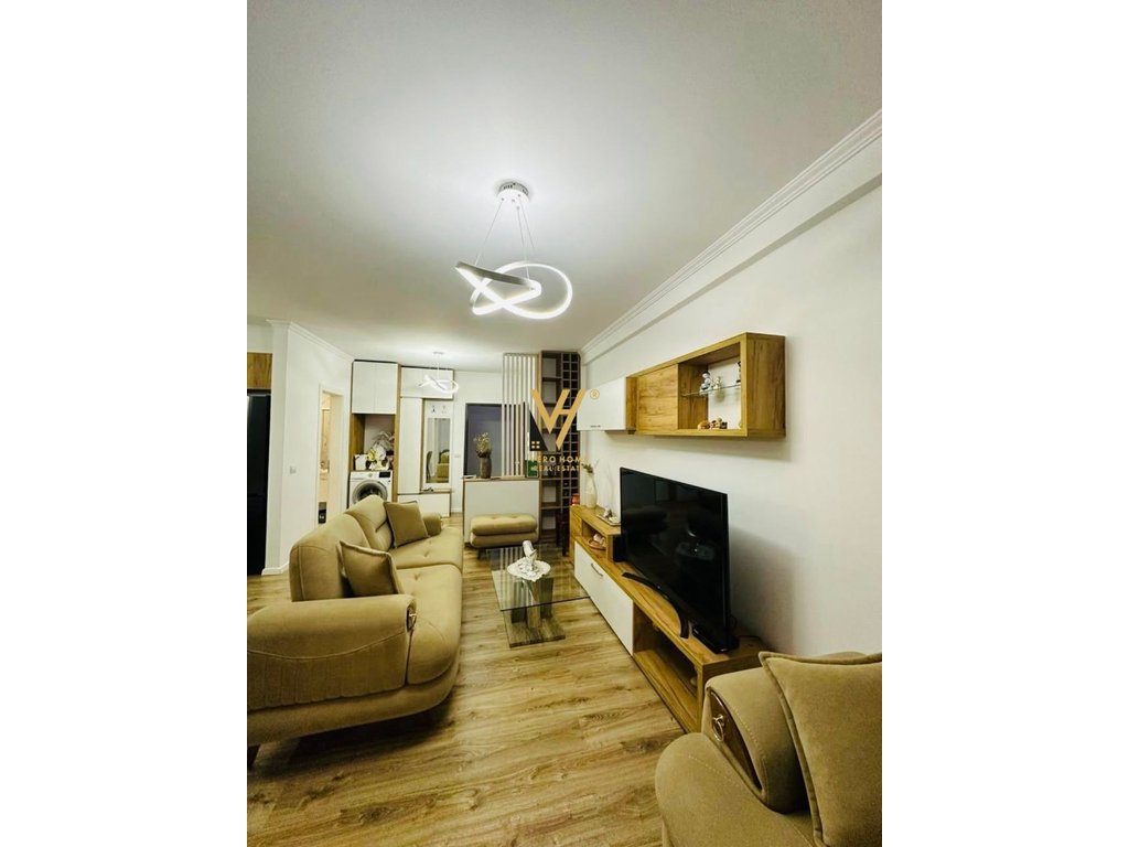 JEPET APARTAMENT 1+1+BLK ME QERA NE YZBERISHT 48.000 LEKE 2