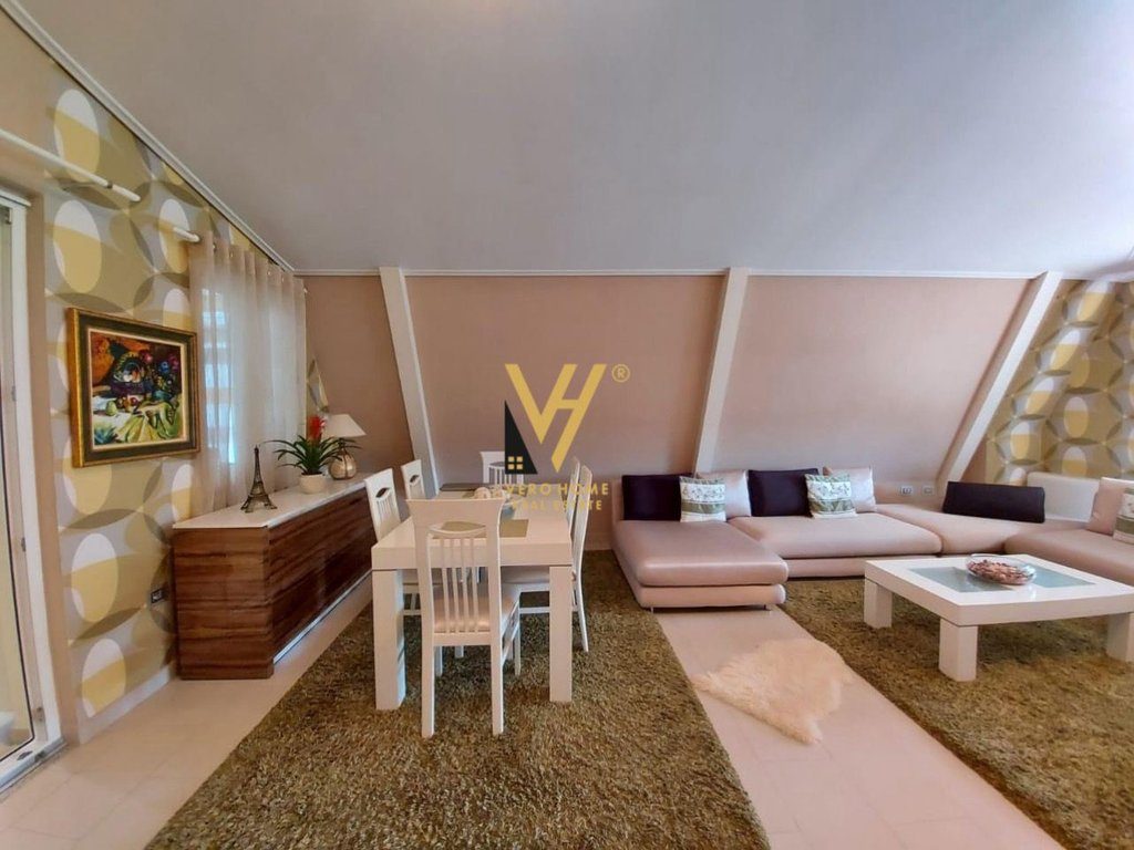 JEPET PAPAGINGO 2+1+2+BLK ME QERA NE DAJT 1.000 EURO