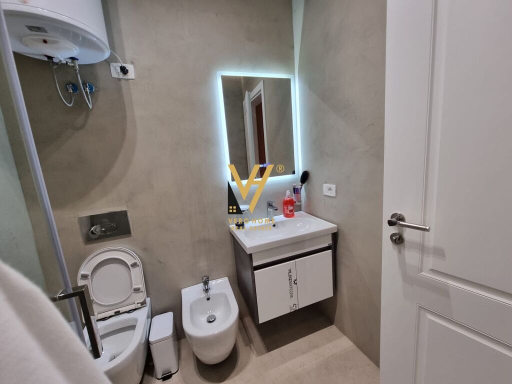 Shitet Apartament 2+1+2 te Ali Demi 115 m2
