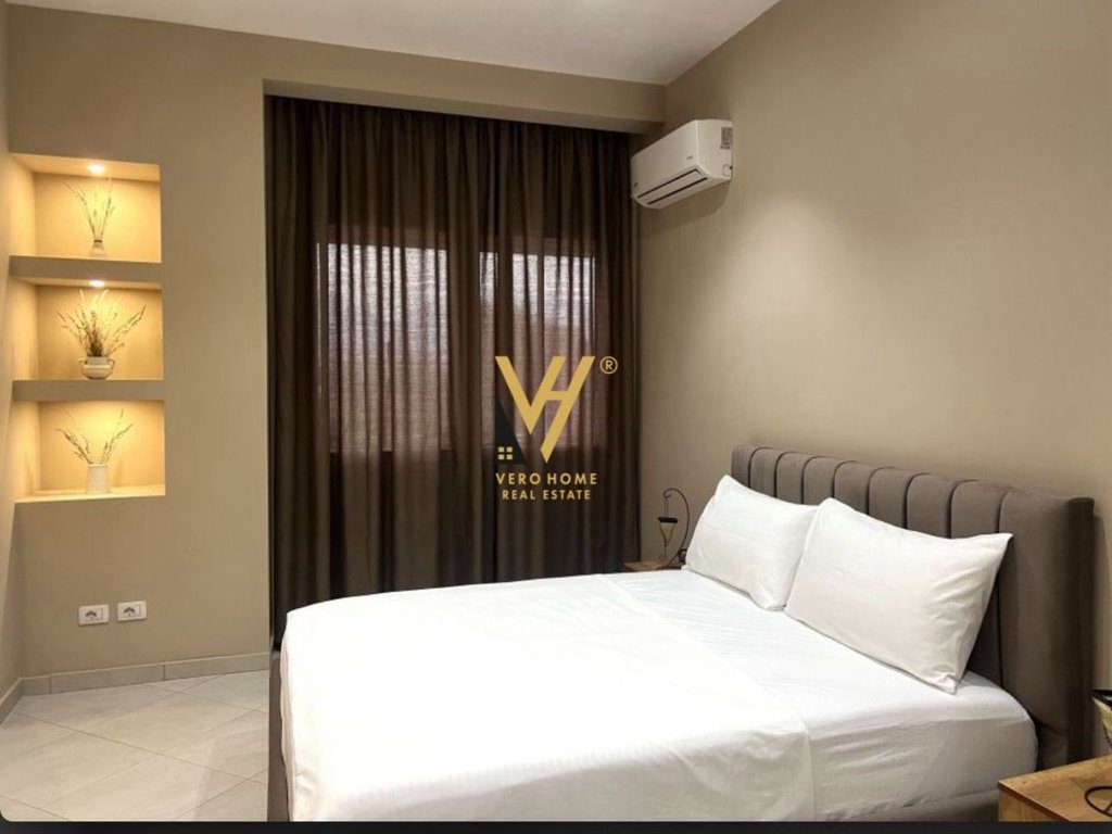 JEPET APARTAMENT 1+1+BLK ME QERA TE KOPSHTI BOTANIK 60.000 LEKE 4