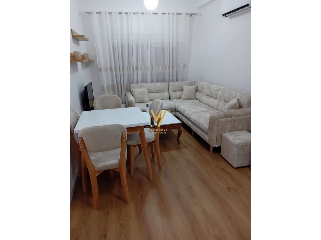 JEPET APARTAMENT 1+1 ME QIRA TE ALI DEMI 450 EURO