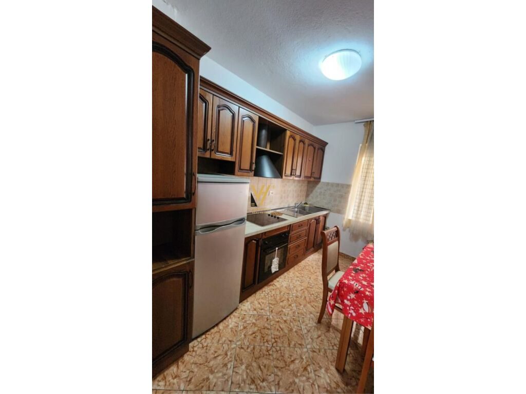 Jepet Apartament 2+1+ballkon me qera te Pallati me Shigjeta 120 m2 4