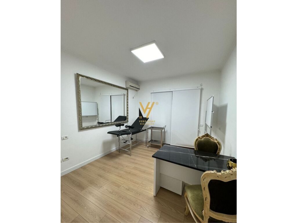 Jepet Klinik Gjinekologjike me qera te Kopshti Botanik 100 m2 3