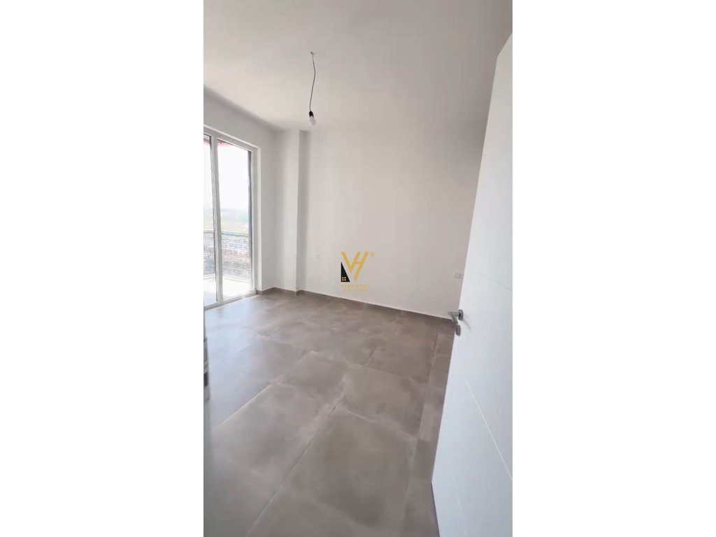 SHITET APARTMENT 2+1+BLK NE PASKUQAN,KOMPLEKSI GOLDEN HENDS 113.000 EURO 4