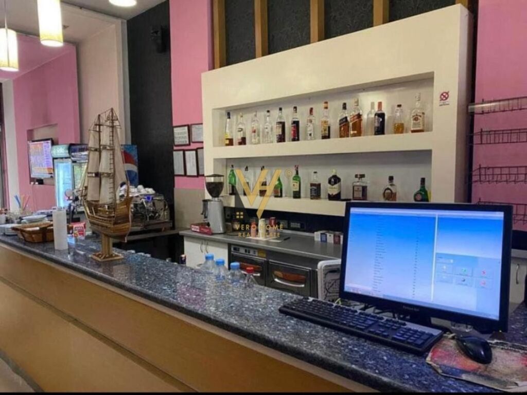 Shitet lokal te Brryli , pran Maternitetit te Ri 120 m2 3