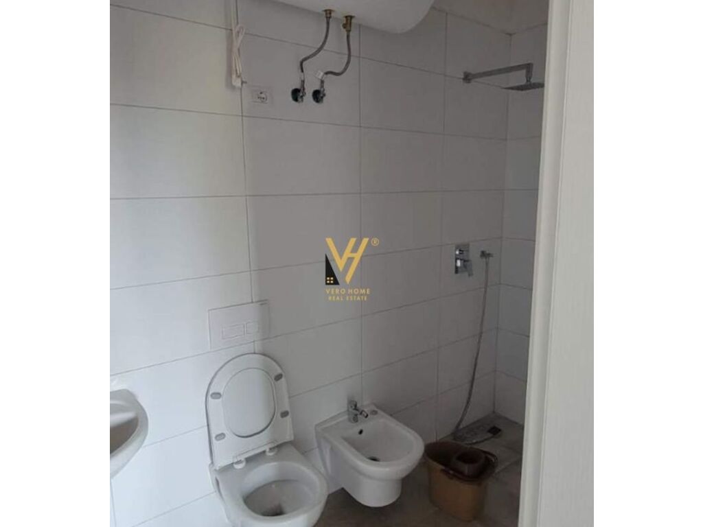 Jepet Zyre me qera te Burgu 313 , 92 m2 4