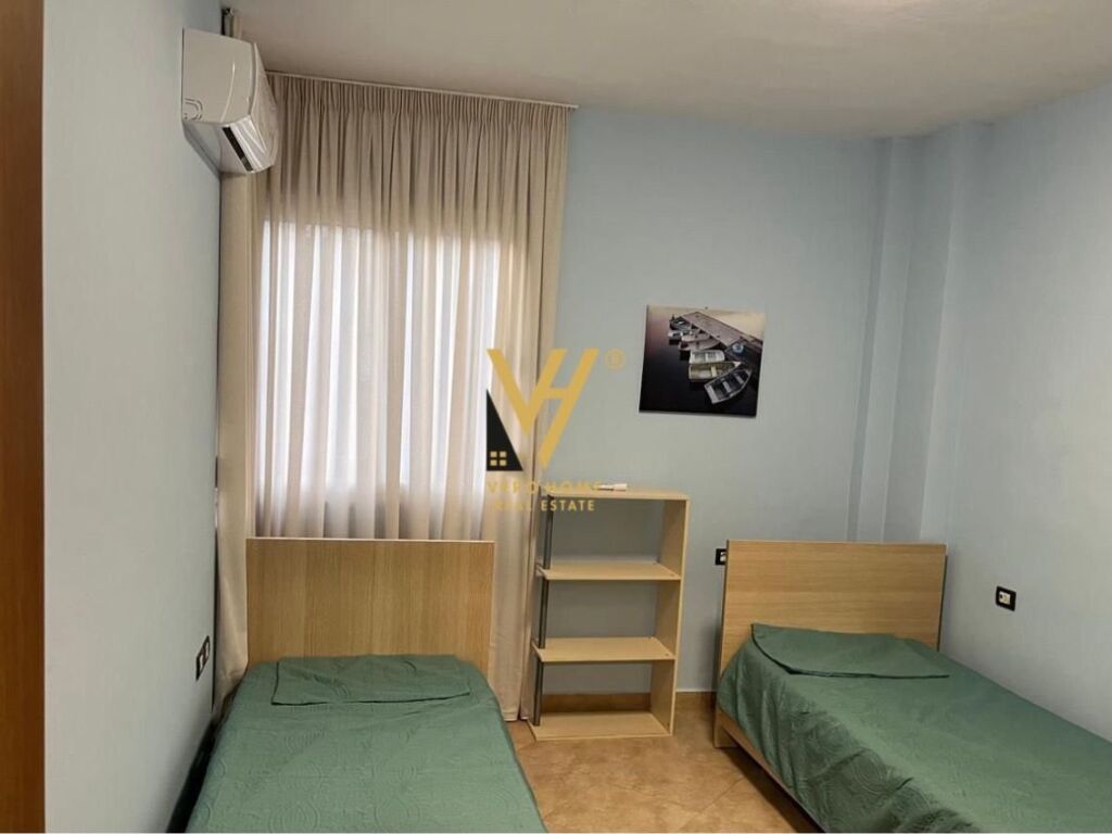 Jepet Apartament 2+1+2+ballkon me qera te Rruga 5 Maji 118 m2 3