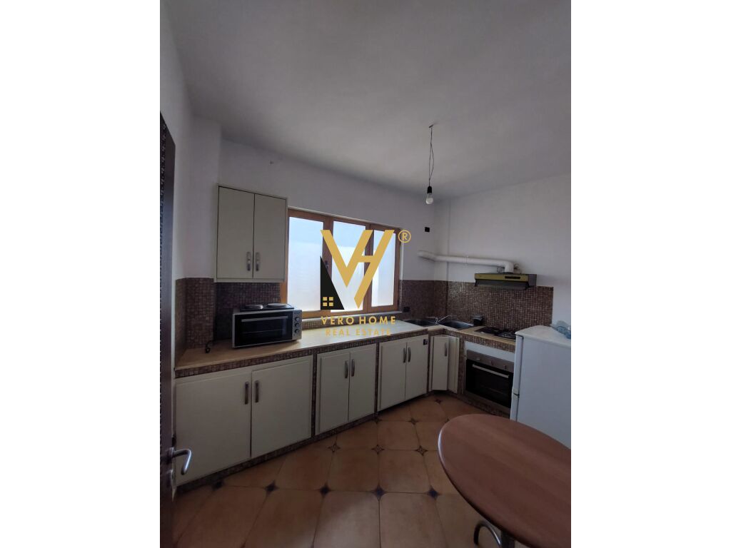 JEPET APARTAMENT 2+1 ME QERA NE SELITE 45.000 LEKE 2