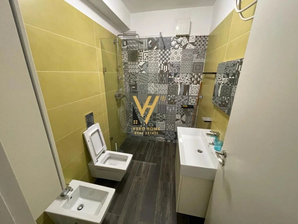 Jepet Apartament 2+1+2+ballkon me qera te Rruga e Elbasanit 120 m2
