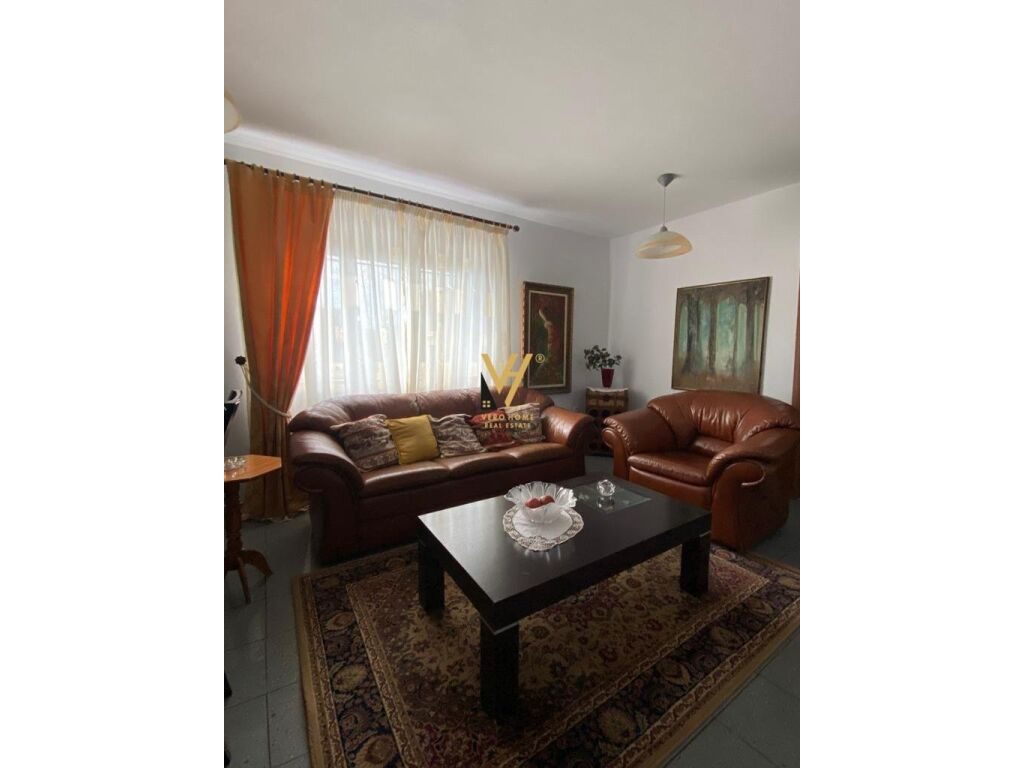 Jepet Apartament 2+1 me qera te Ish Tregu Elektrik 100 m2 3