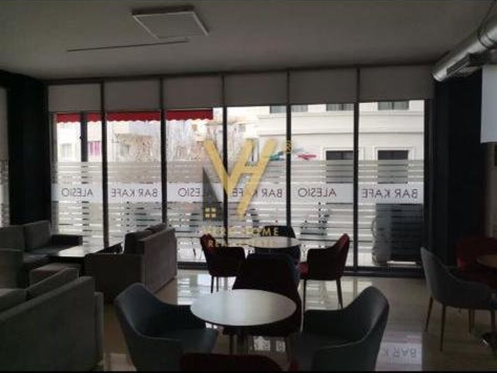 Shitet Ambjent Biznesi te Kodra e Diellit 124 m2