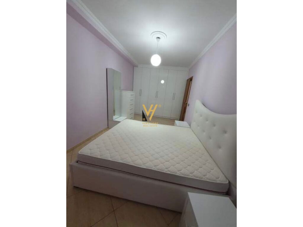 Jepet Apartament 2+1 me qera te Casa Italia 92 m2