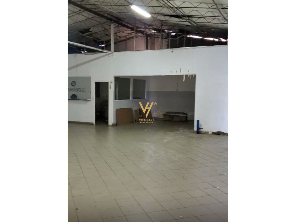 JEPET MAGAZINE 500 M2 ME QERA TE ISH DOGANA 4.000 EURO