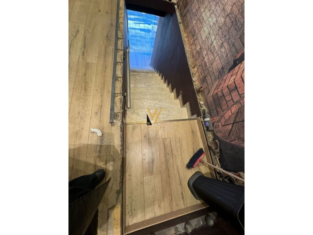 Jepet zyre me qera te Rruga e Kavajes 200 m2 4
