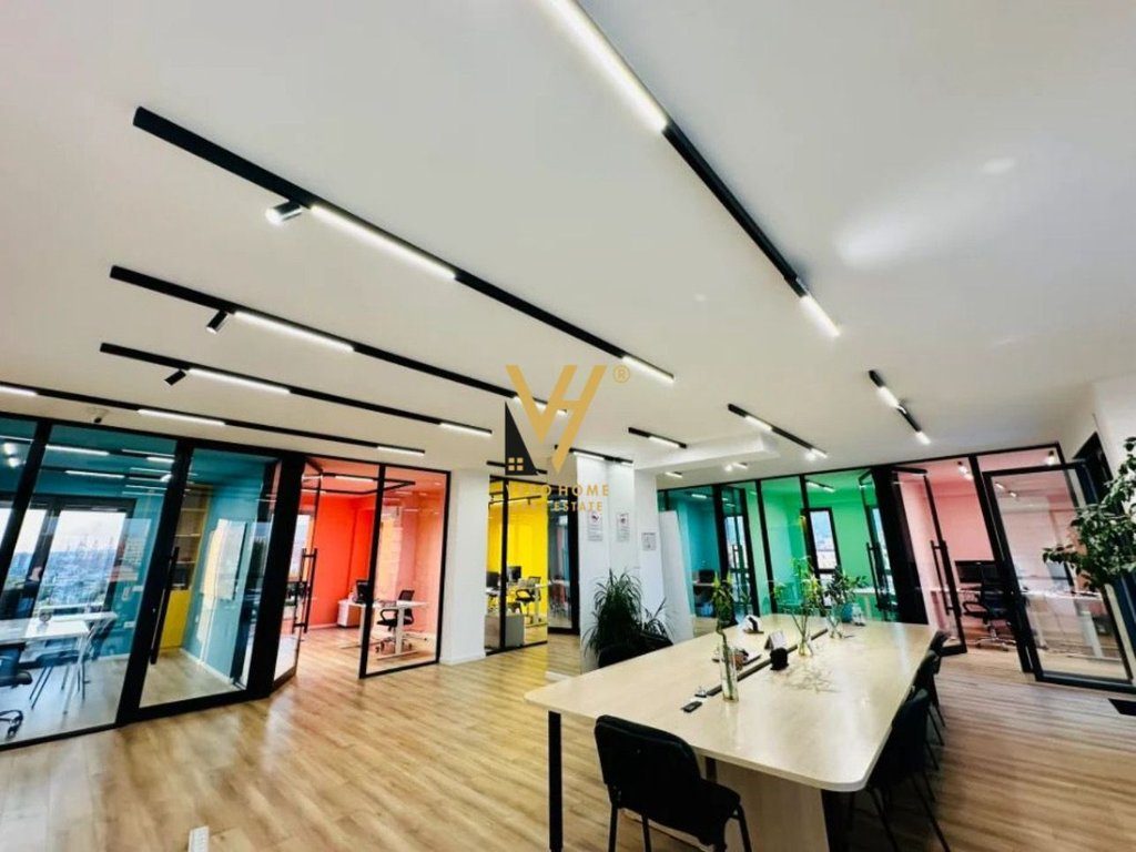 JEPET ZYRE 220 M2 ME QERA TE RRUGA SIRI KODRA 1.700 EURO