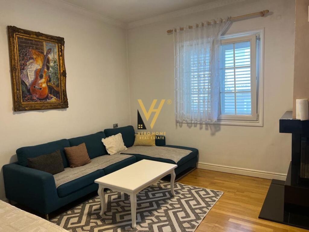 Jepet Apartament 3+1+2 me qera te Spitali Amerikan 2 , 178 m2 4