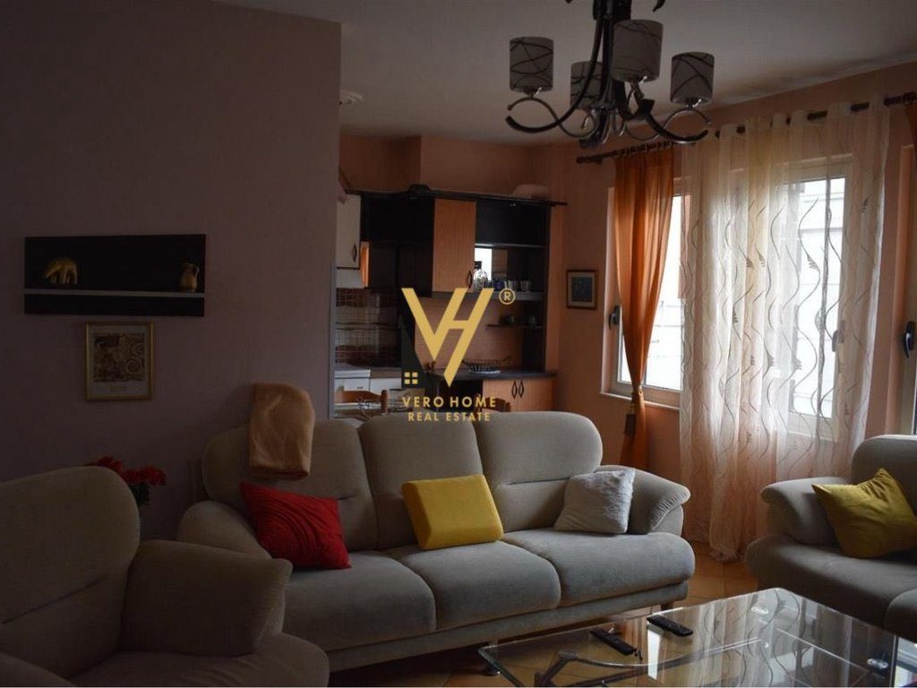 JEPET APARTAMENT 2+1+2+BLK ME QERA TE KODRA E DIELLIT 60.000 LEKE