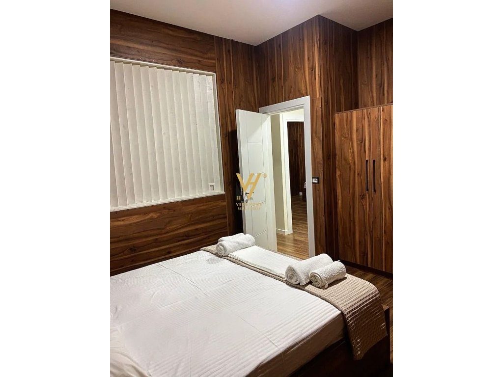 JEPET SHTEPI 2+1+VERANDE ME QERA TE KOPSHTI ZOOLOGJIK 75.000 LEKE 4