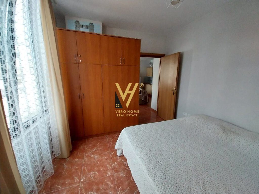 JEPET APARTAMENT 1+1+BLK ME QIRA TE RRUGA E ELBASANIT 47.000 LEKE 3
