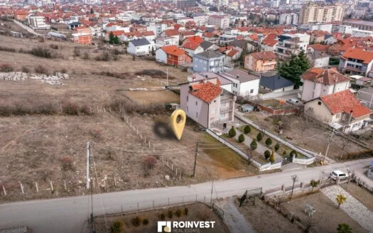 Parcelë në shitje! 3