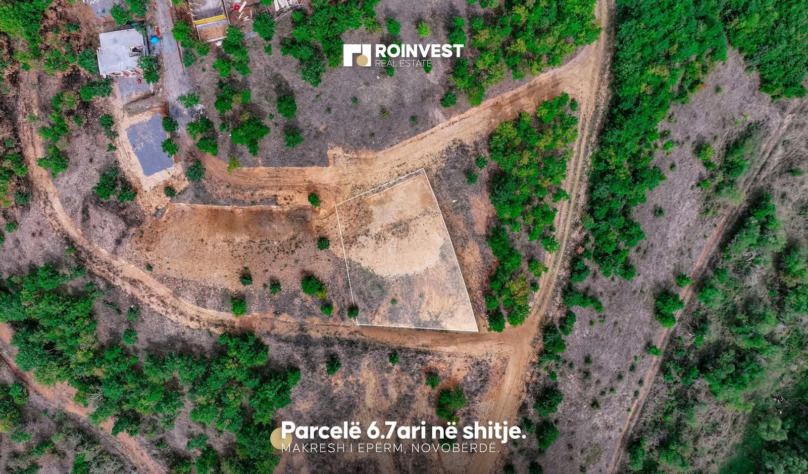 Parcelë në shitje!