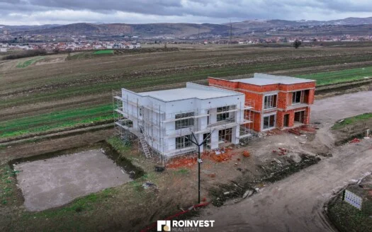 Shtëpi në shitje 2