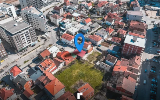 Parcelë në shitje! 3