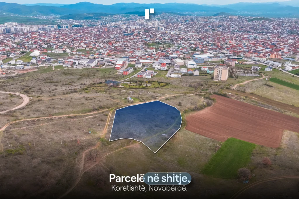 Parcelë në shitje!