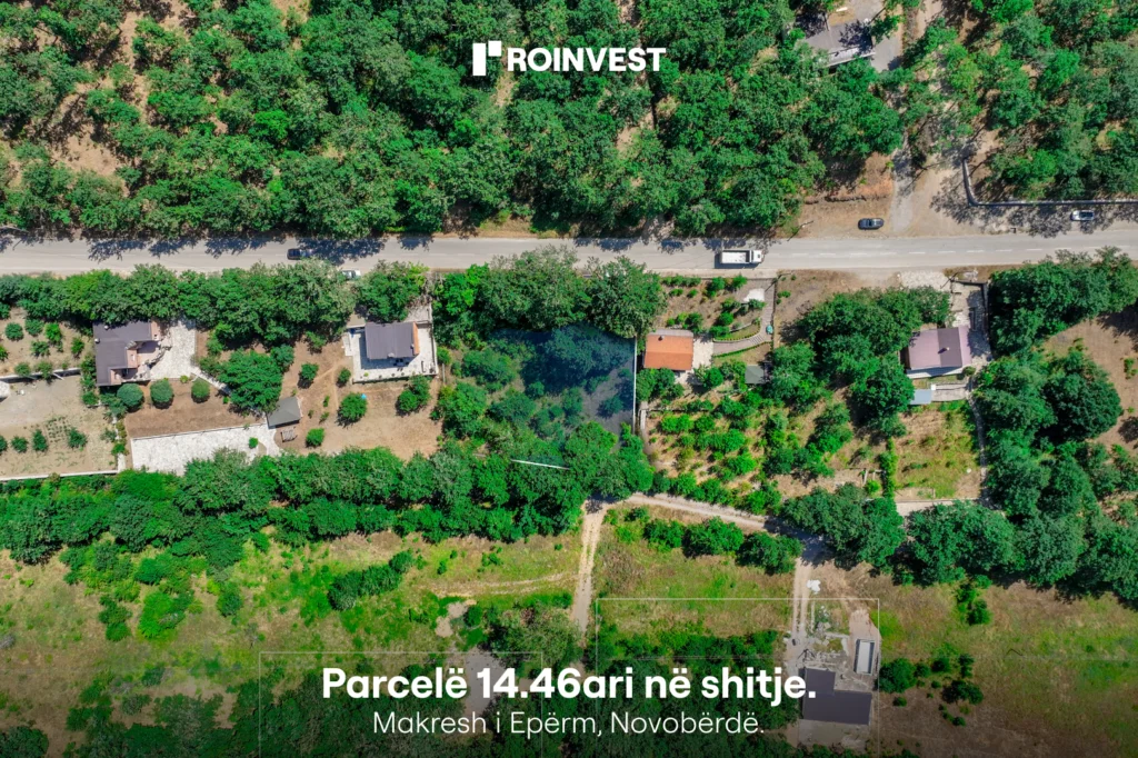 Parcelë në shitje!
