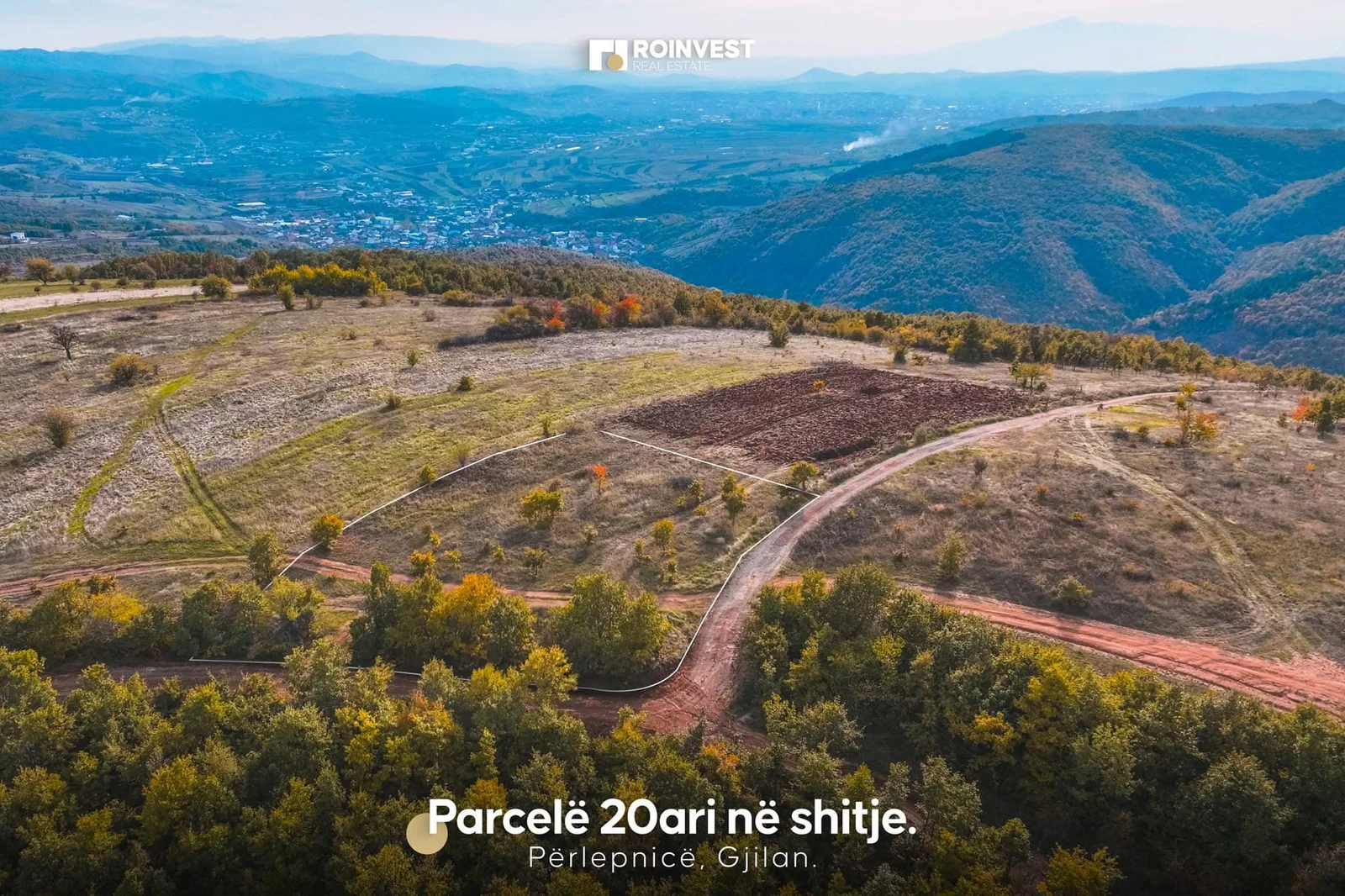Parcelë në shitje!