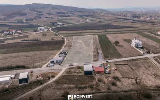 Parcelë në shitje! 3