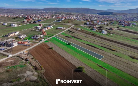 Parcelë në shitje! 3