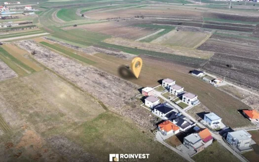 Parcelë në shitje! 3