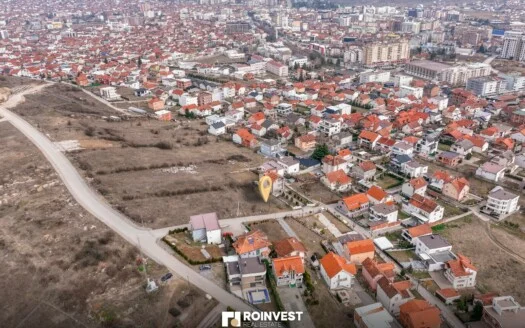 Parcelë në shitje! 4