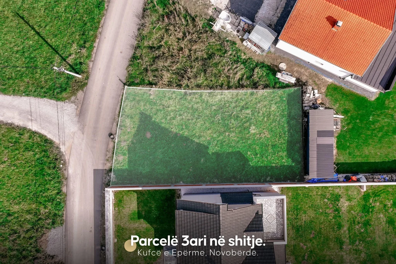 Parcelë në shitje