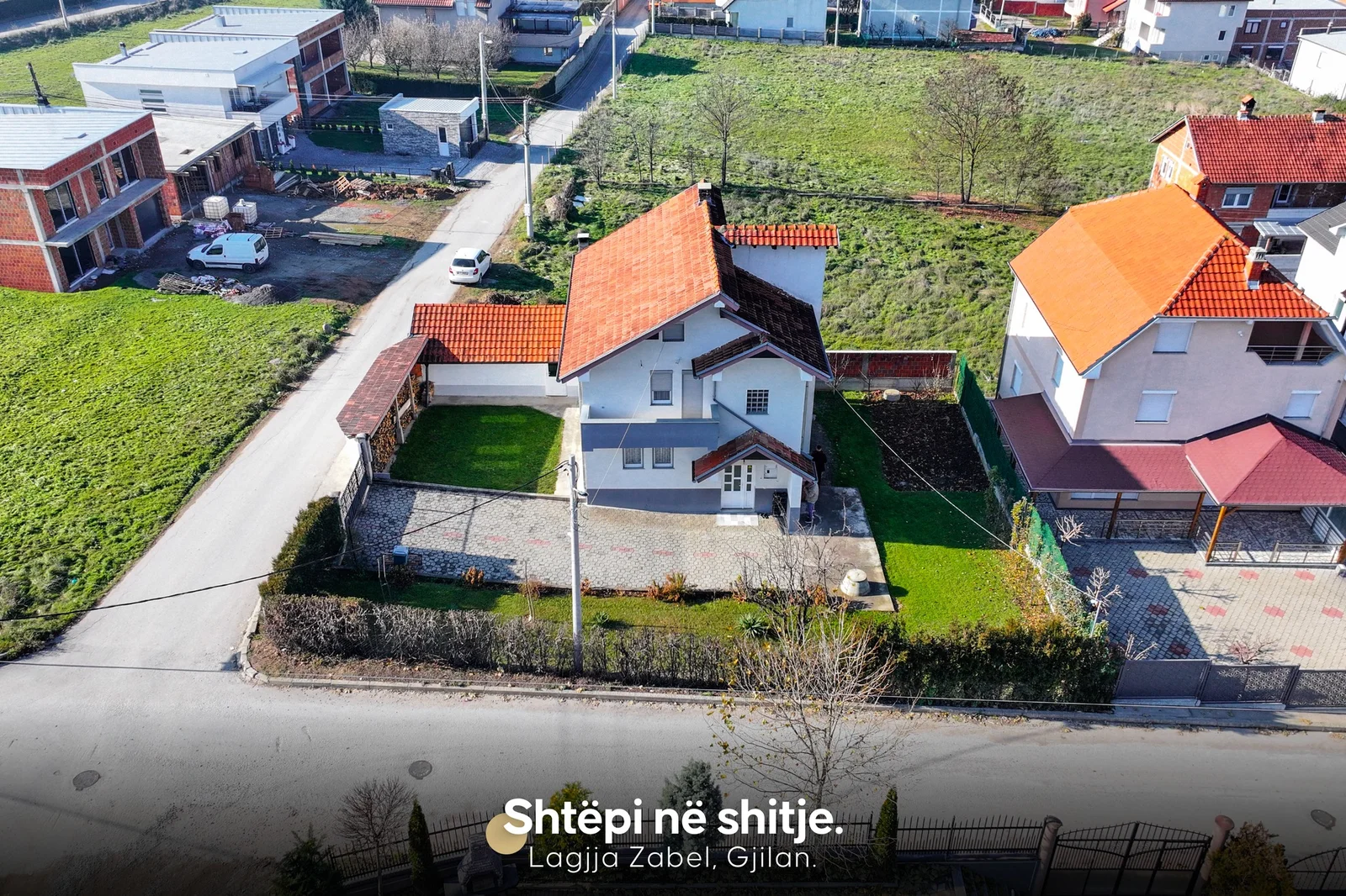 Shtëpi në shitje!