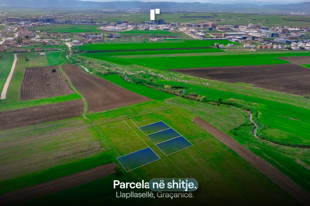 Parcela në shitje!