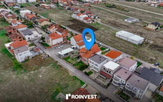 Shtëpi në shitje! 4