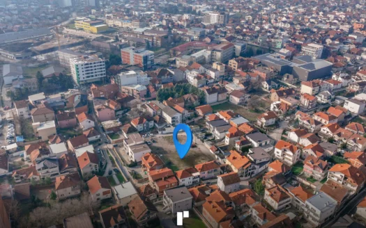 Parcelë në shitje! 4