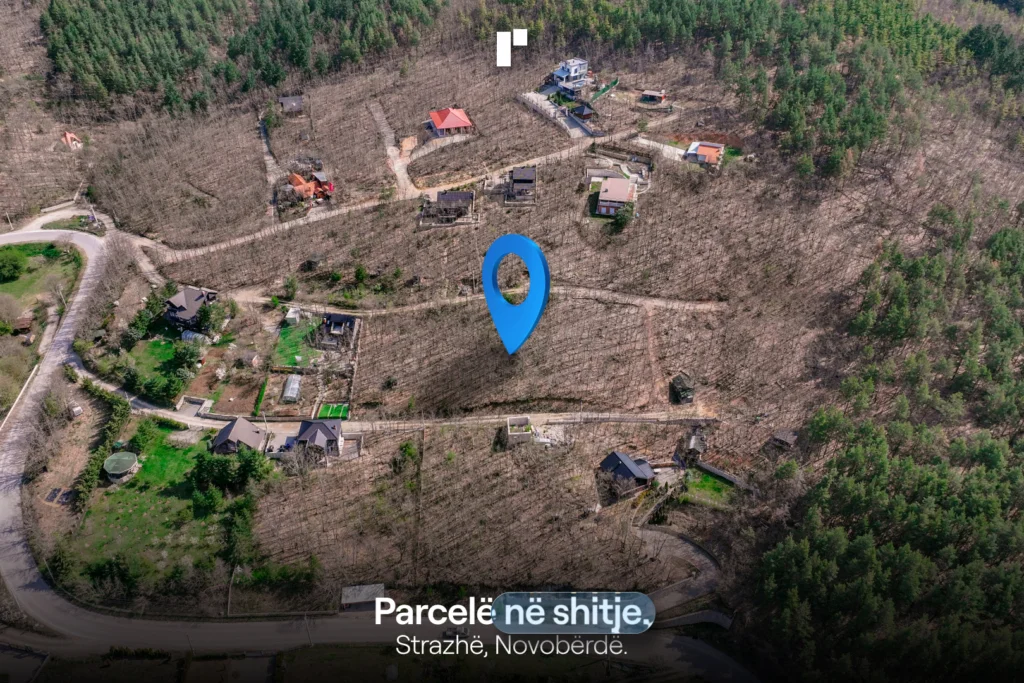 Parcelë në shitje!
